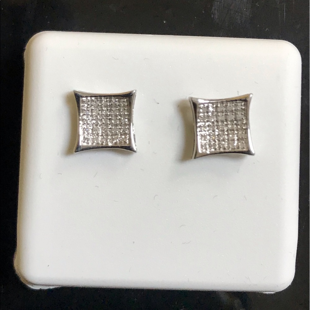 1/6 ctw Diamond Earrings